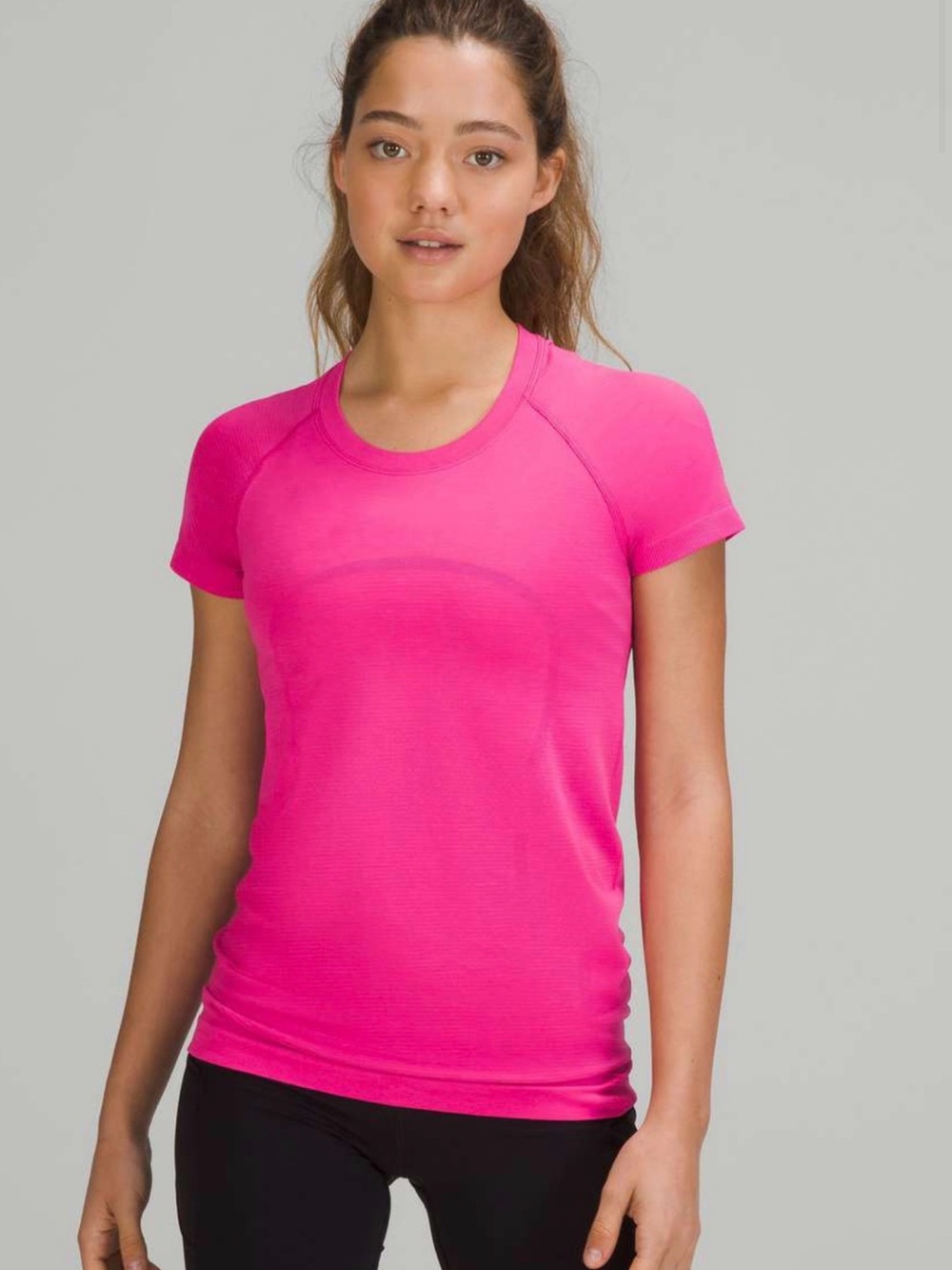 Lululemon Swiftly Tech Short Sleeve Shirt in
Sonic Pink Size 0